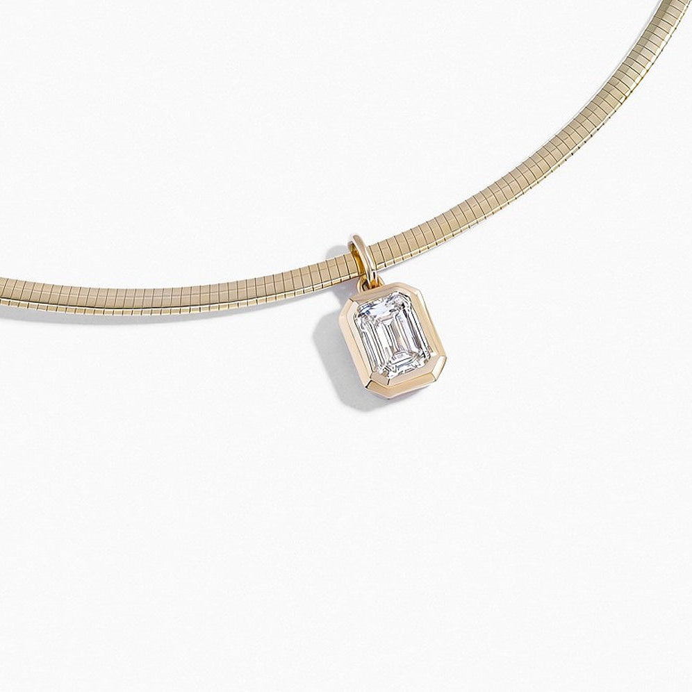Beautiful 14k diamond necklace