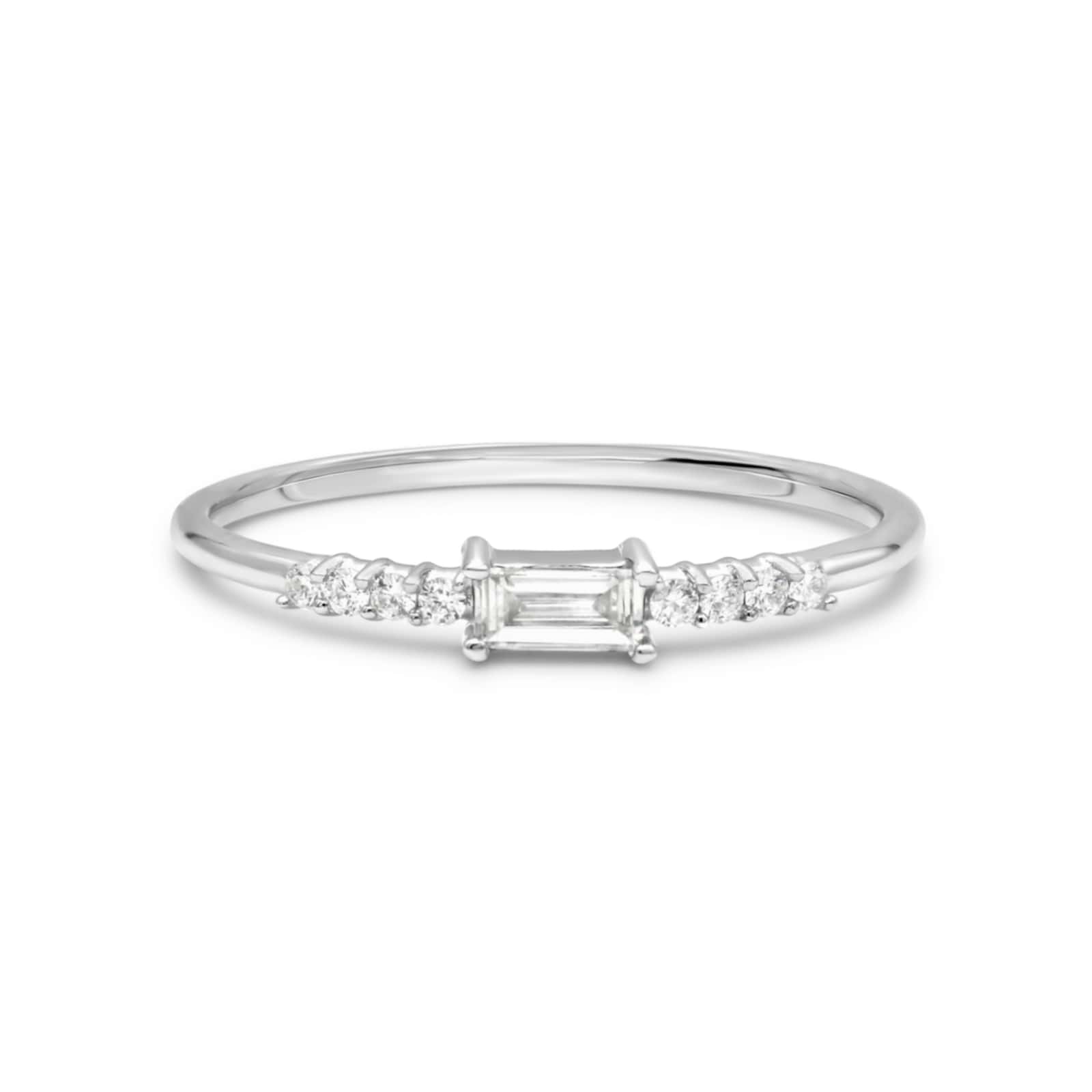 14K White Gold - 0.18