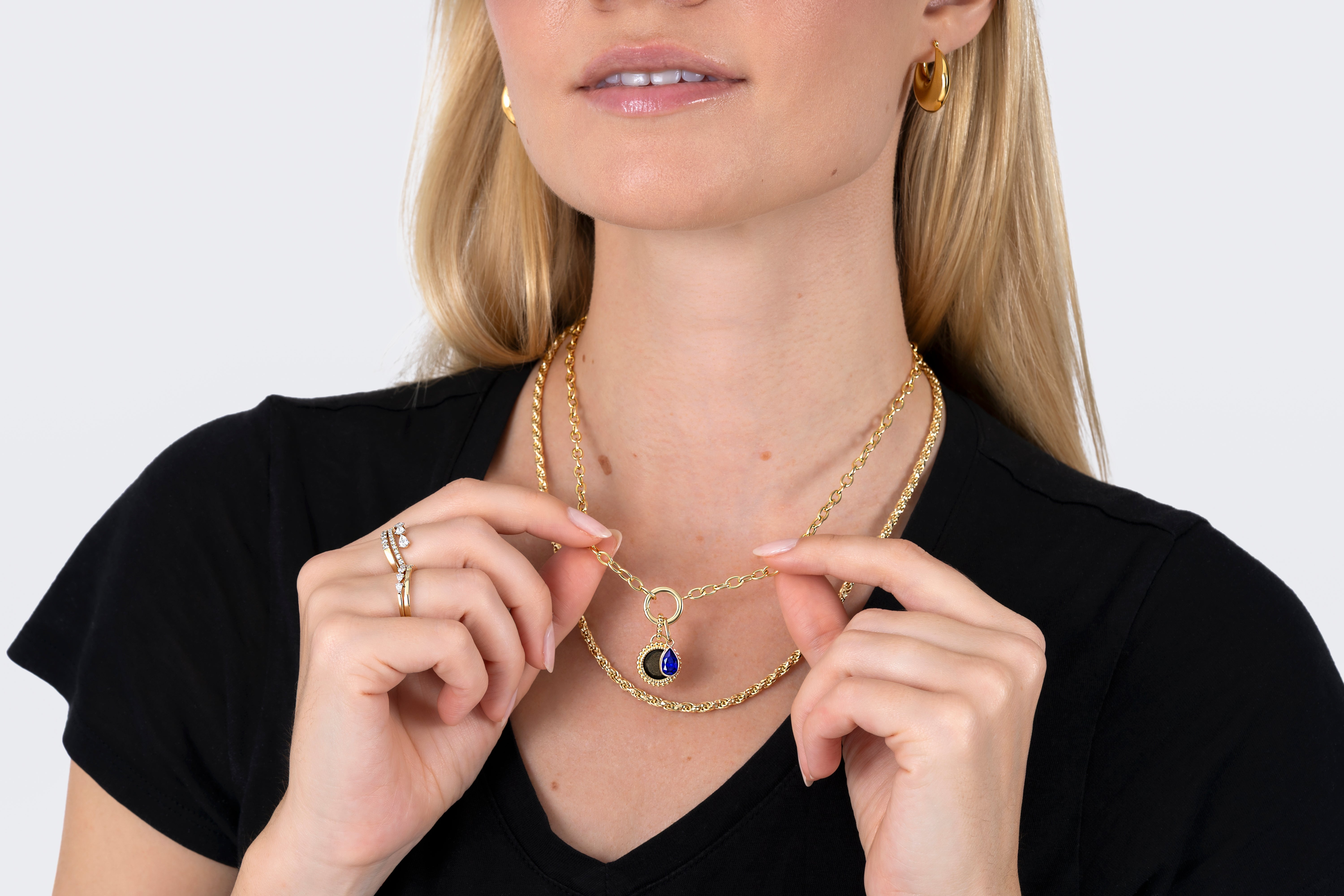 Old Money Jewelry: The Carolyn Bessette Edit